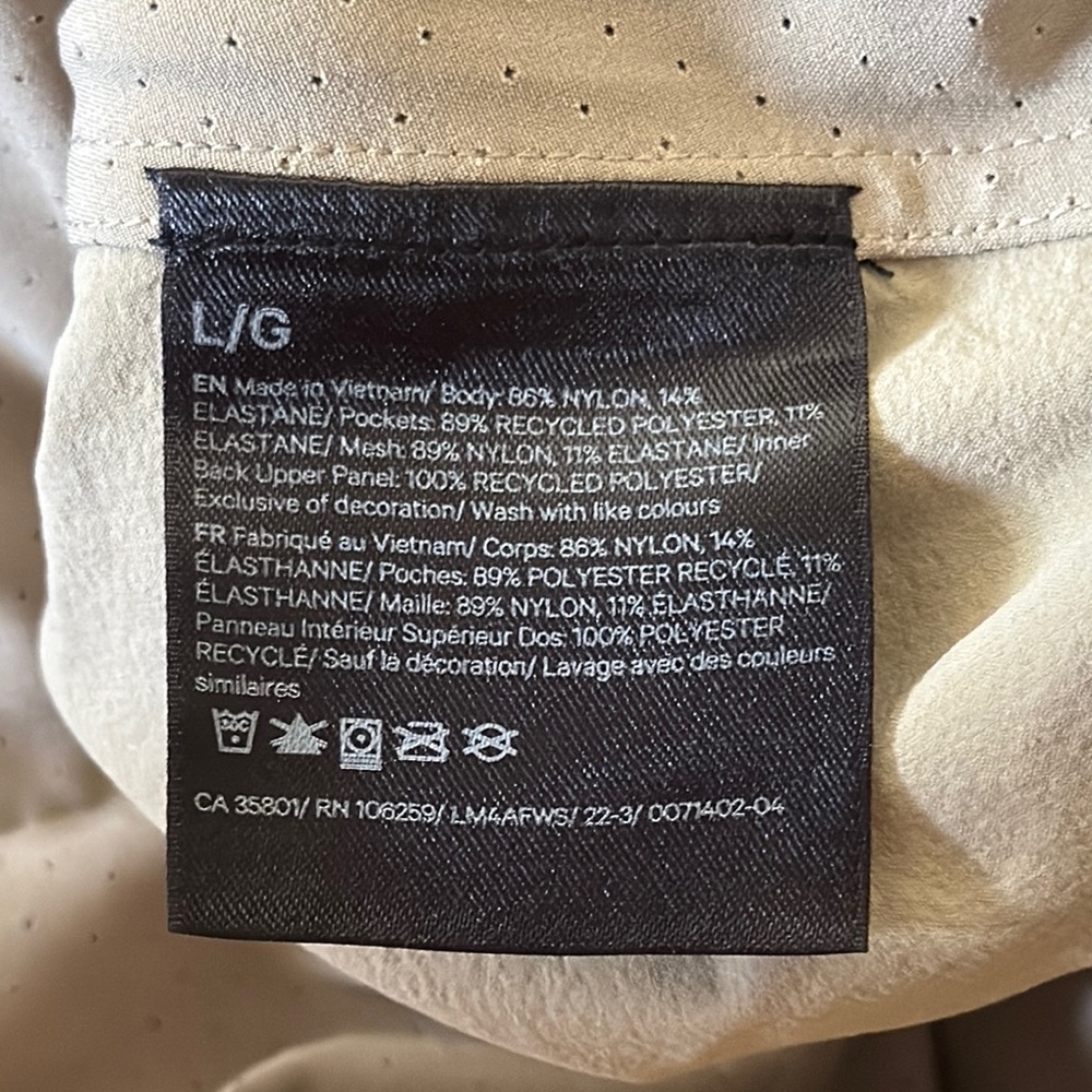 Lululemon Size Large Stretch Cargo Jacket Color Trench Khaki Sand Lightweight - Picture 3 of 16